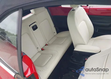 2010 Volkswagen New Beetle 2.5L z USA, uszkodzony, nr VIN 3VWRG3AL9AM002676